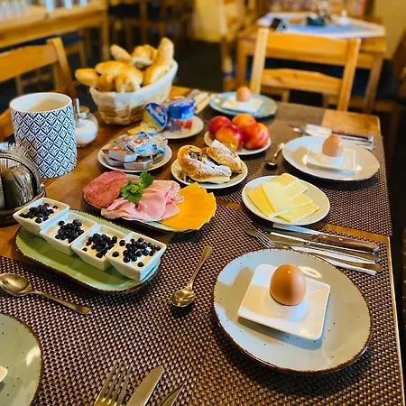 & Restaurant Krakonos Pensjonat 3*