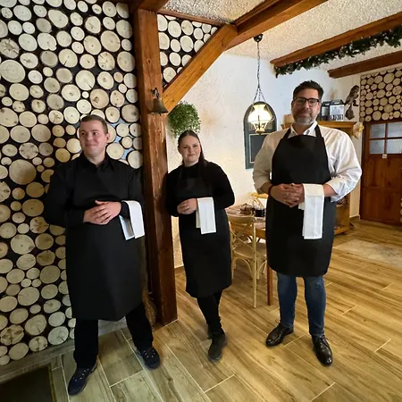 & Restaurant Krakonos Affittacamere 3*